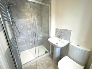Master Bedroom En-Suite Shower Room - click for photo gallery